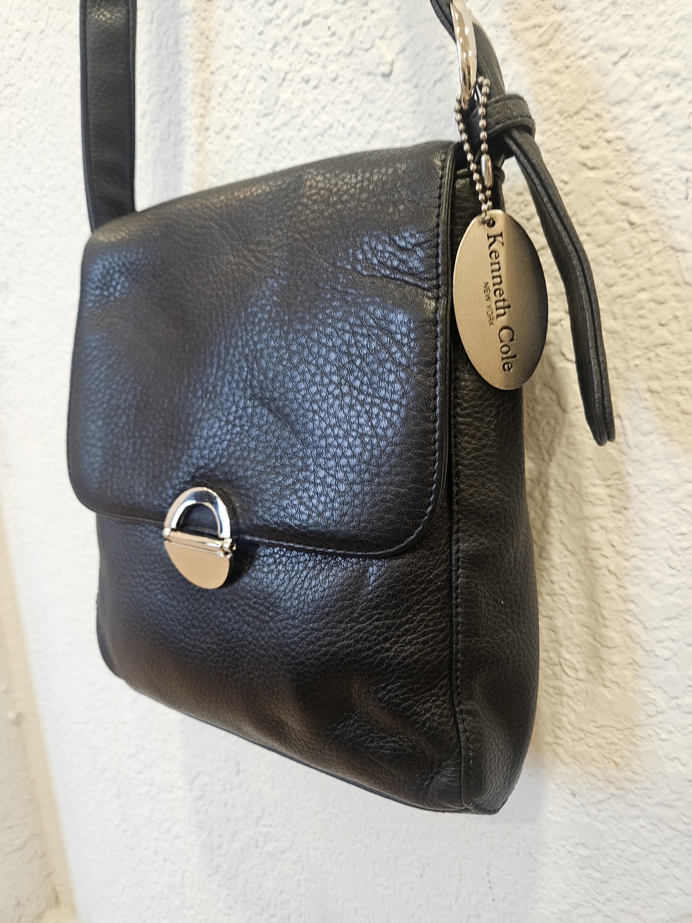 Kenneth Cole Vintage Black Pebbled Leather Flap Shoulder Bag